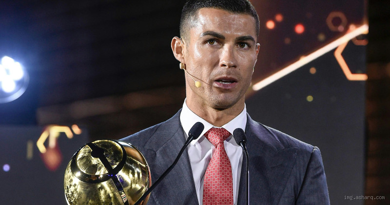 هل أخذ رونالدو جائزة لاعب القرن؟ الحقيقة وراء اللقب