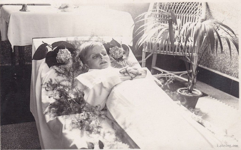 لماذا حرم تصوير الميت؟ كل ما تحتاج معرفته عن هذا الموضوع