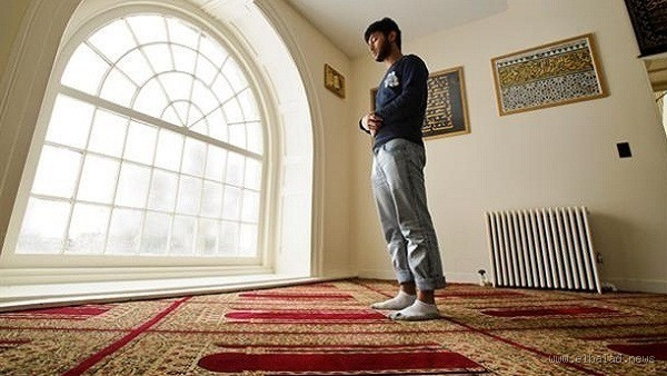 ما هو سبب التفكير في الصلاة؟