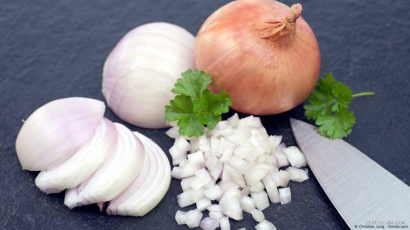 هل البصل ينظف الشرايين؟ الحقيقة وراء هذه الفائدة الصحية