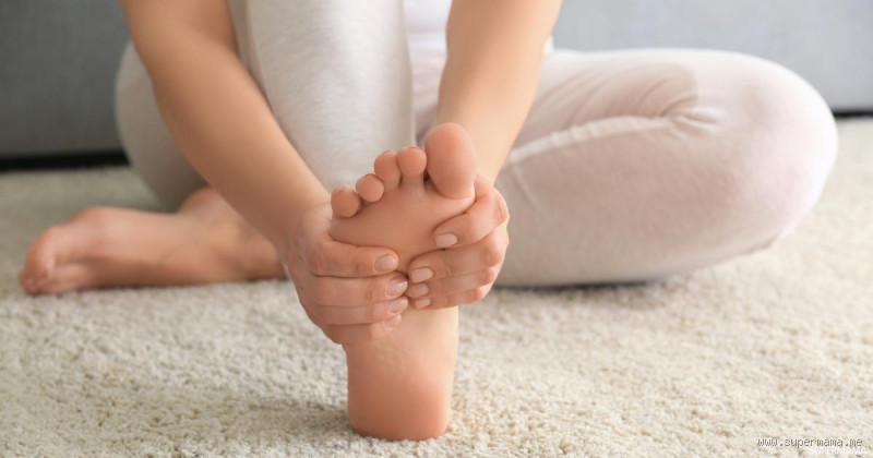 هل ألم باطن القدم له علاقة بالكلى؟ اكتشف العلاقة المحتملة