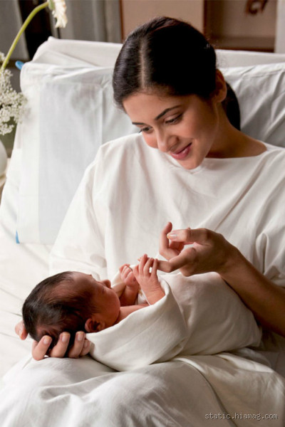 هل يختلف حليب الأم إذا كان المولود ذكر أو أنثى؟