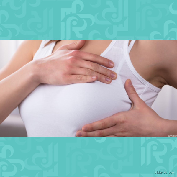 ما سبب تعرق بين الثديين؟ الأسباب والحلول التي يجب أن تعرفها